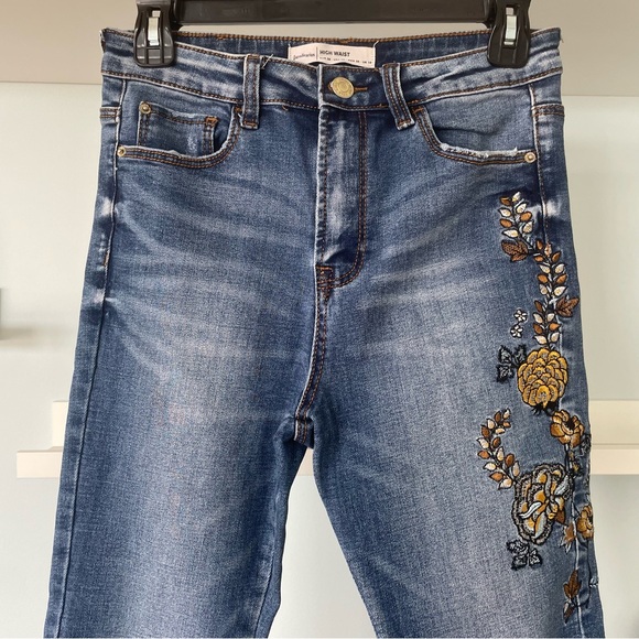 Stradivarius High-waisted Medium Blue Skinny Flower Embroidered Jeans - Picture 3 of 13